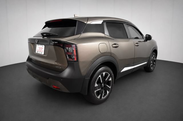 Certified 2025 Nissan Kicks SV AWD/4WD image 4