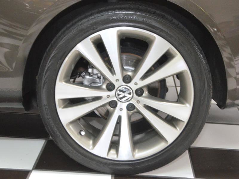 Used 2013 Volkswagen Eos Lux FWD image 12