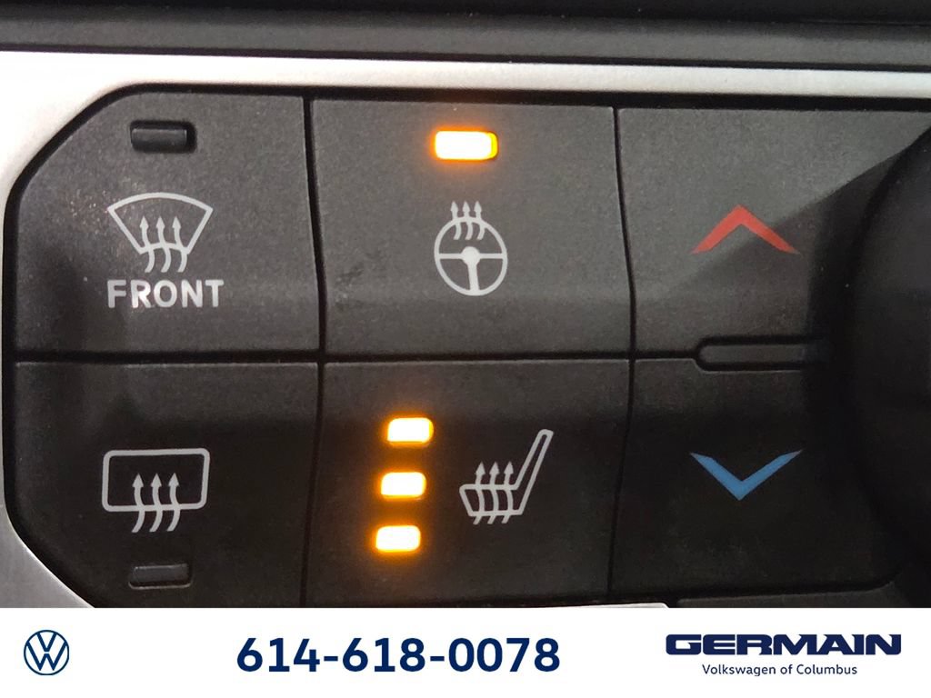 Used 2023 Jeep Gladiator Rubicon w/ Cold Weather Group AWD/4WD image 33