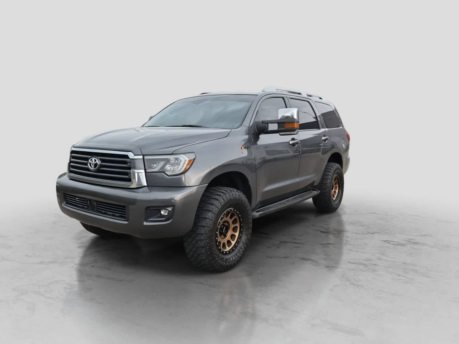 Used 2019 Toyota Sequoia SR5 AWD/4WD image 4