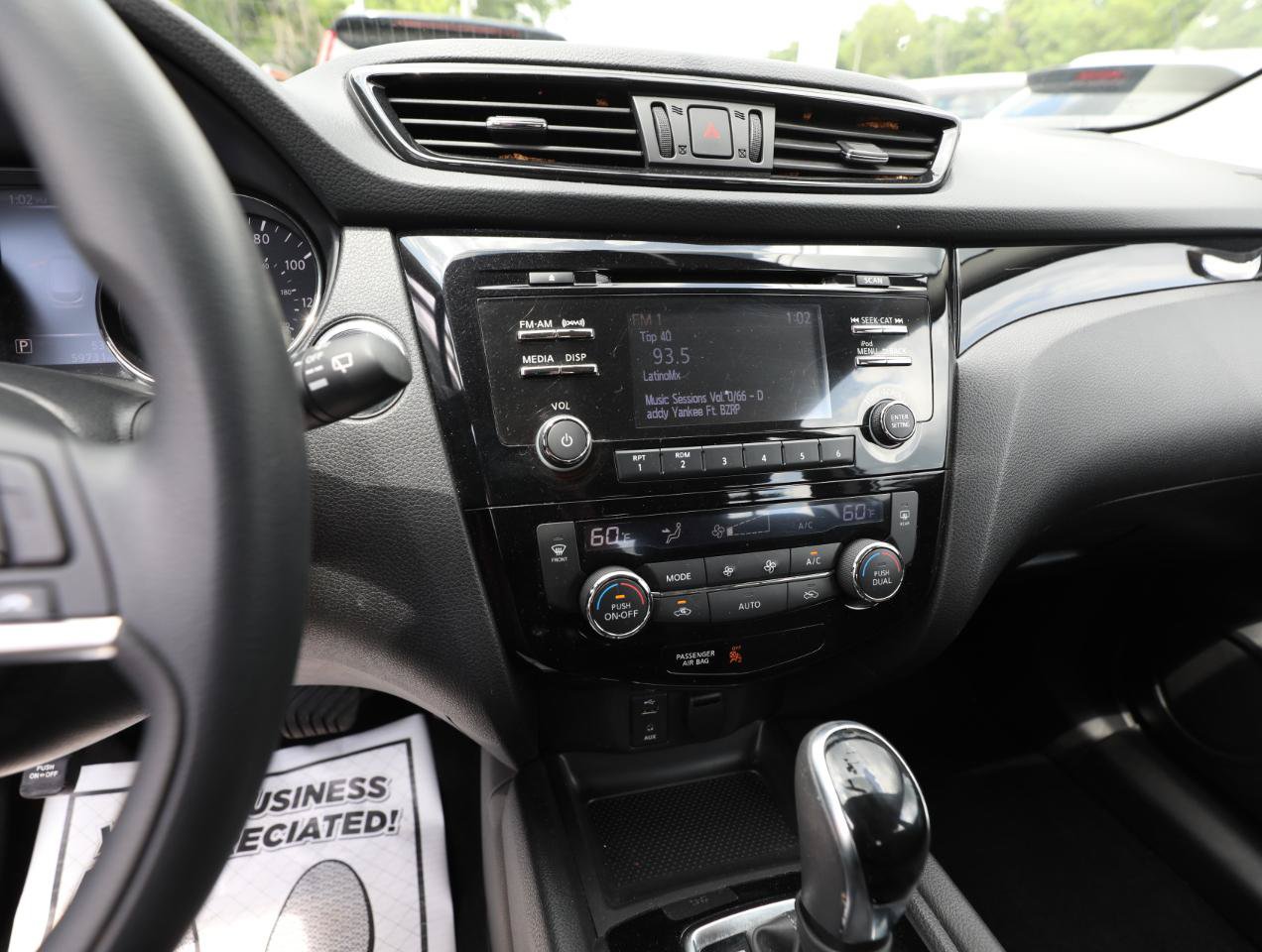 Used 2017 Nissan Rogue Sport SV AWD/4WD image 19