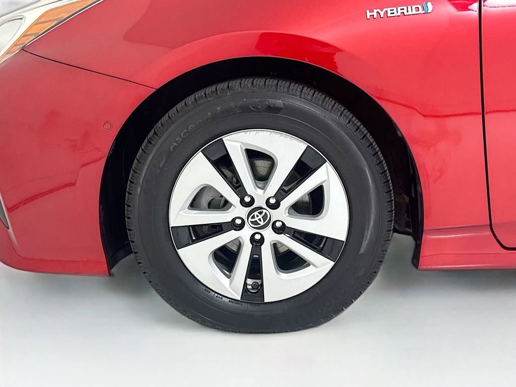 Used 2018 Toyota Prius Four w/ Advanced Technology Package FWD image 31