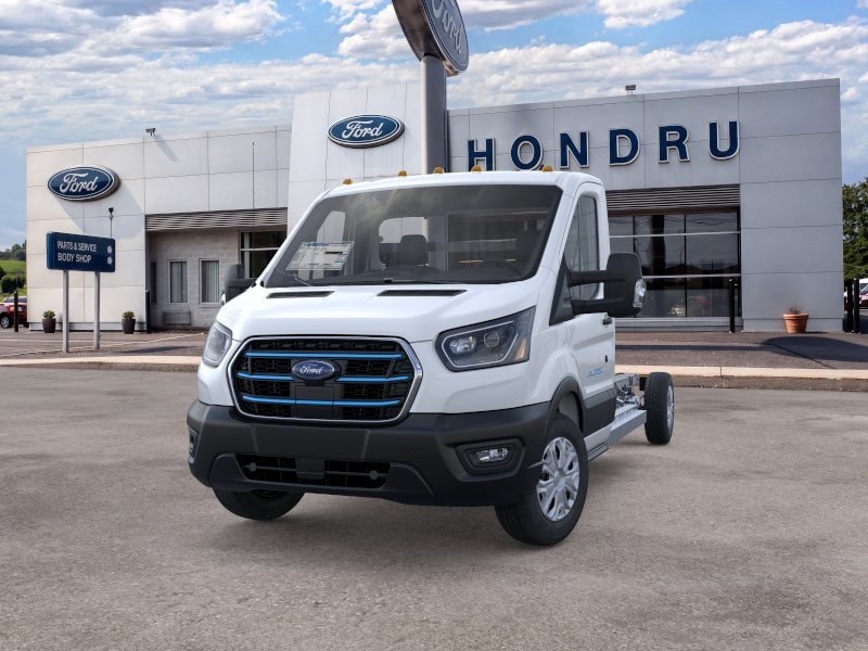 New 2025 Ford E-Transit RWD image 23