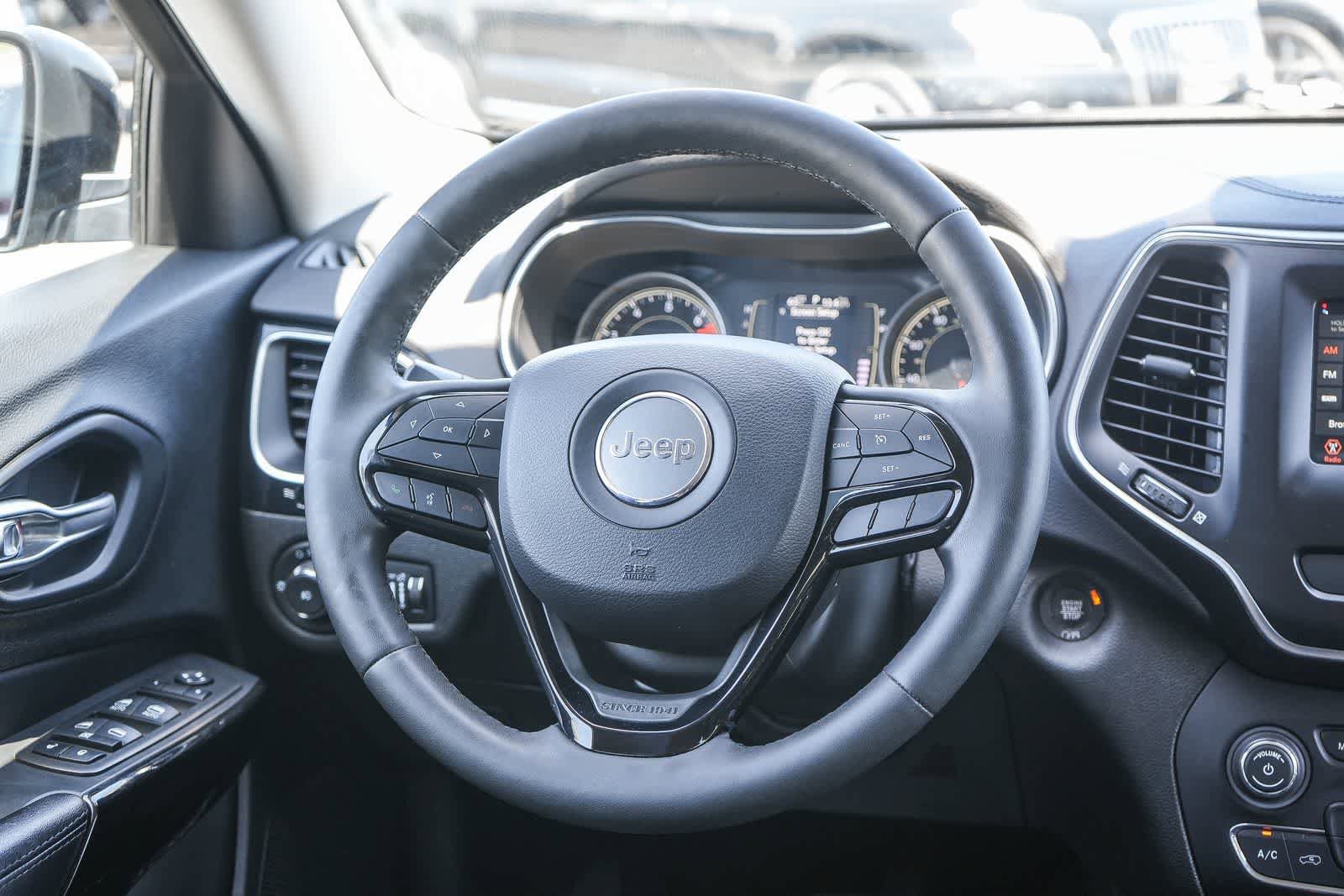 Used 2021 Jeep Cherokee Latitude Plus FWD image 16