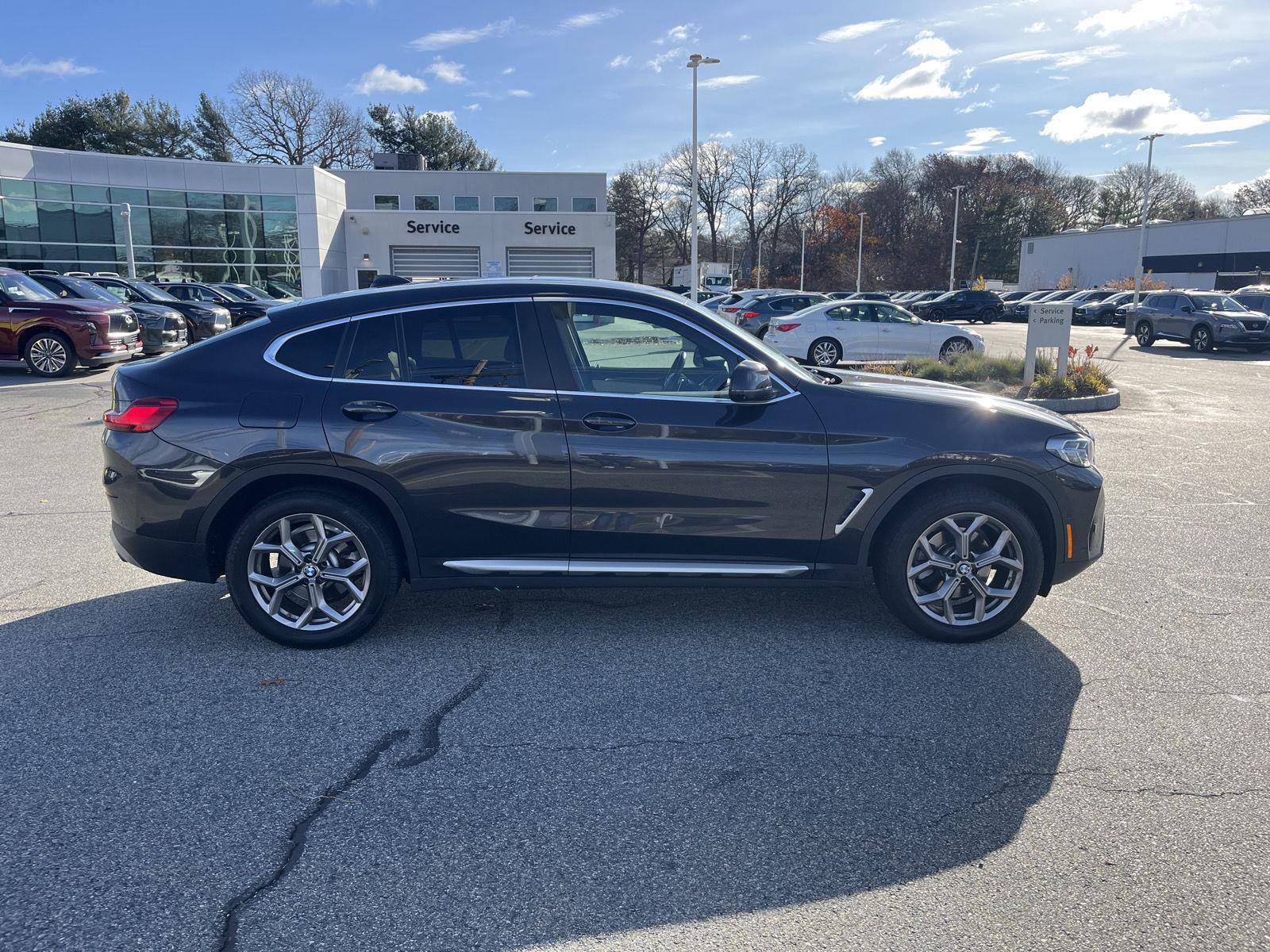 Used 2022 BMW X4 xDrive30i w/ Premium Package image 3
