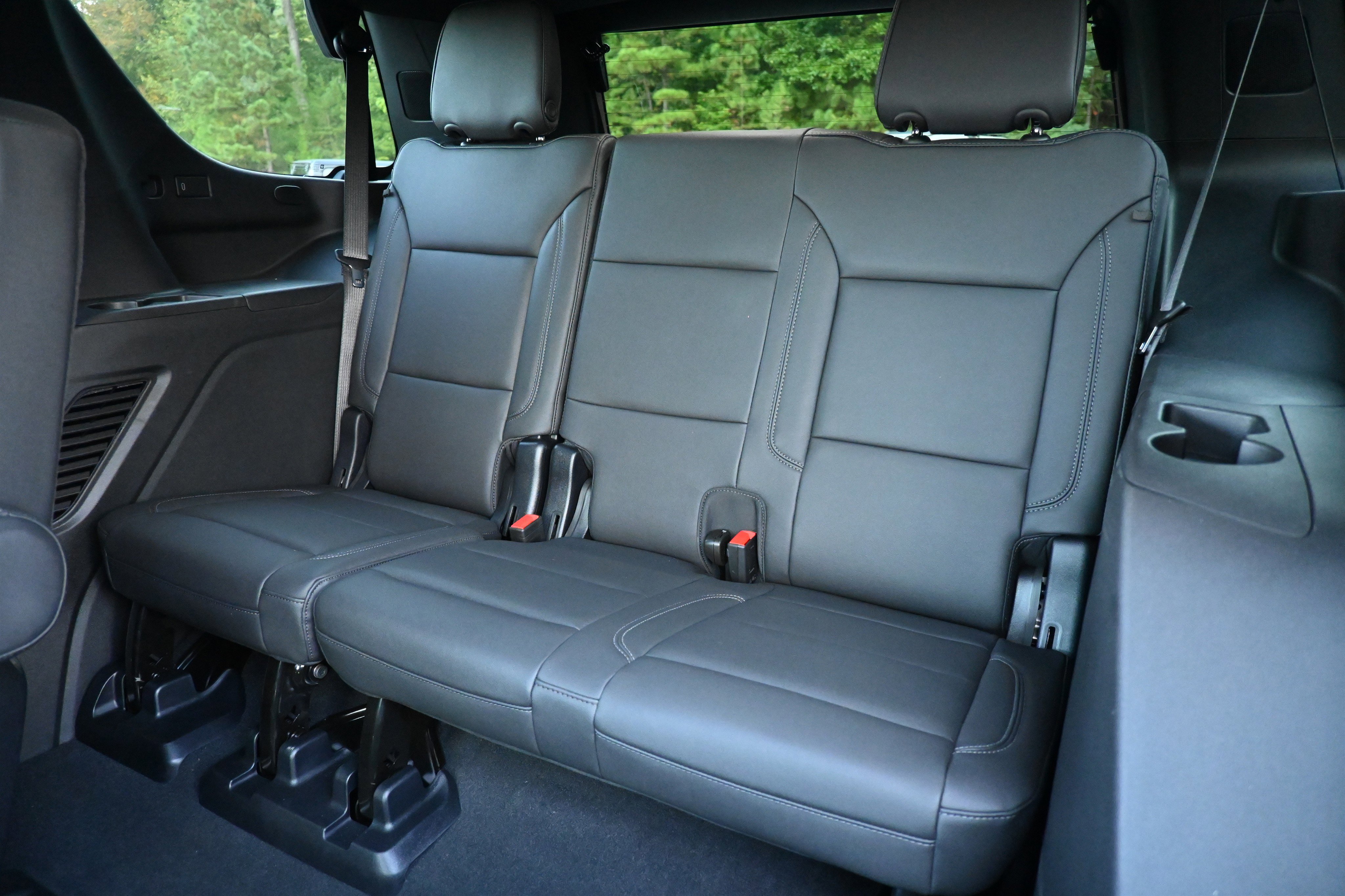 Used 2025 Chevrolet Tahoe Z71 w/ Comfort Package image 19