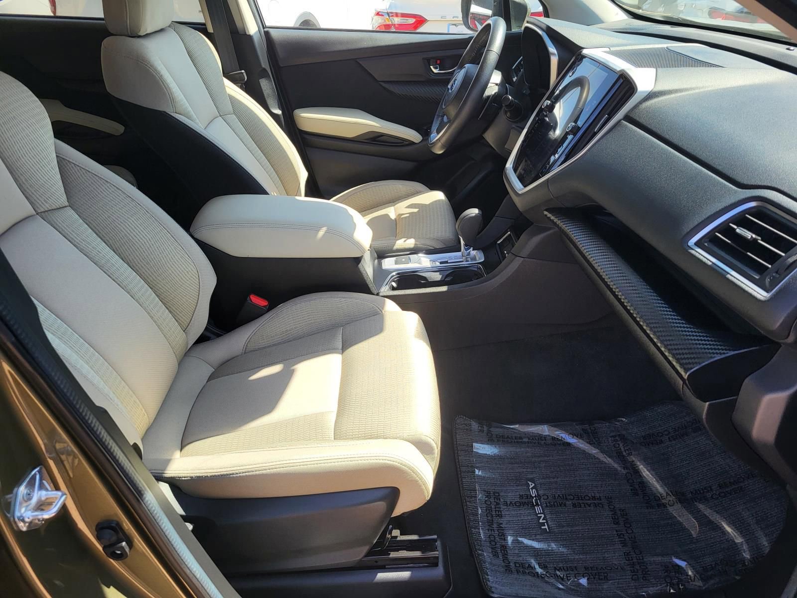 Used 2024 Subaru Ascent Premium w/ Convenience Package image 8