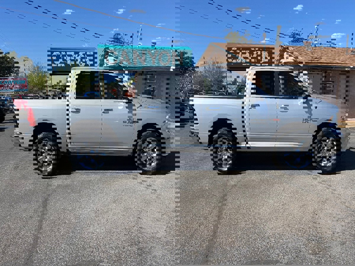 Used 2015 RAM 1500 Big Horn RWD image 3