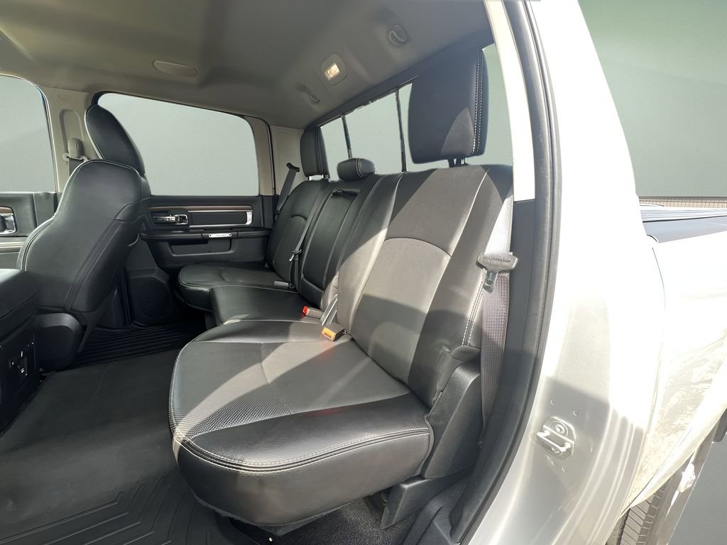 Used 2016 RAM 3500 Laramie image 24