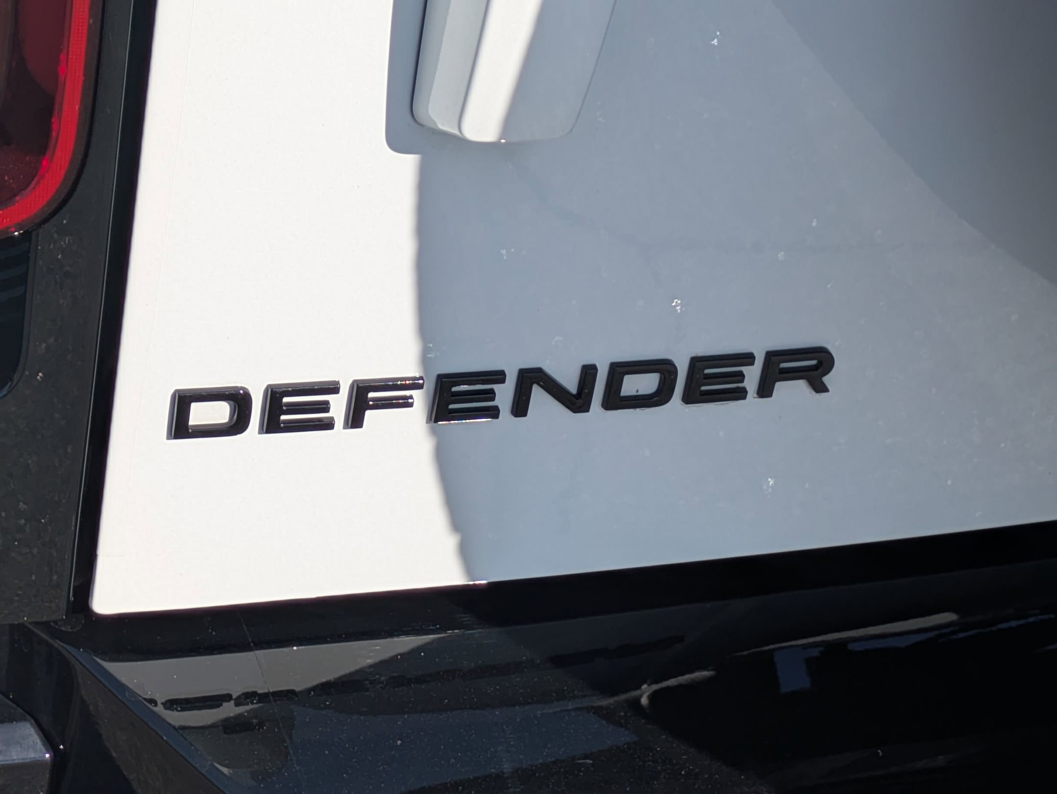 Certified 2025 Land Rover Defender 110 X-Dynamic SE image 34