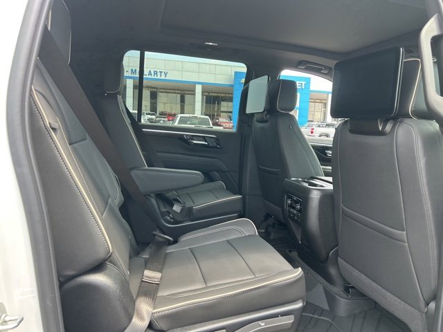 New 2025 Chevrolet Suburban Premier image 34