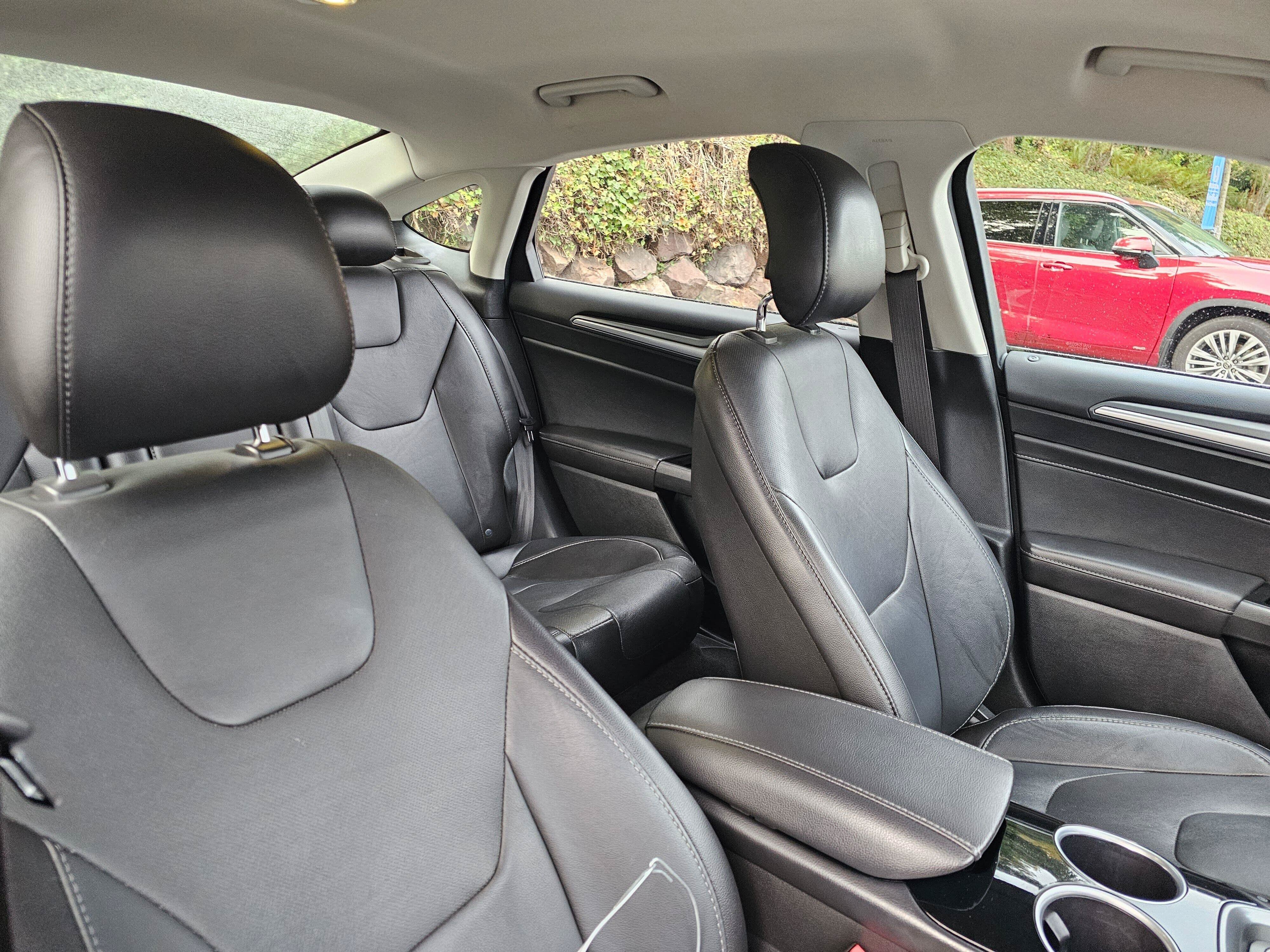 Used 2014 Ford Fusion Titanium FWD image 11