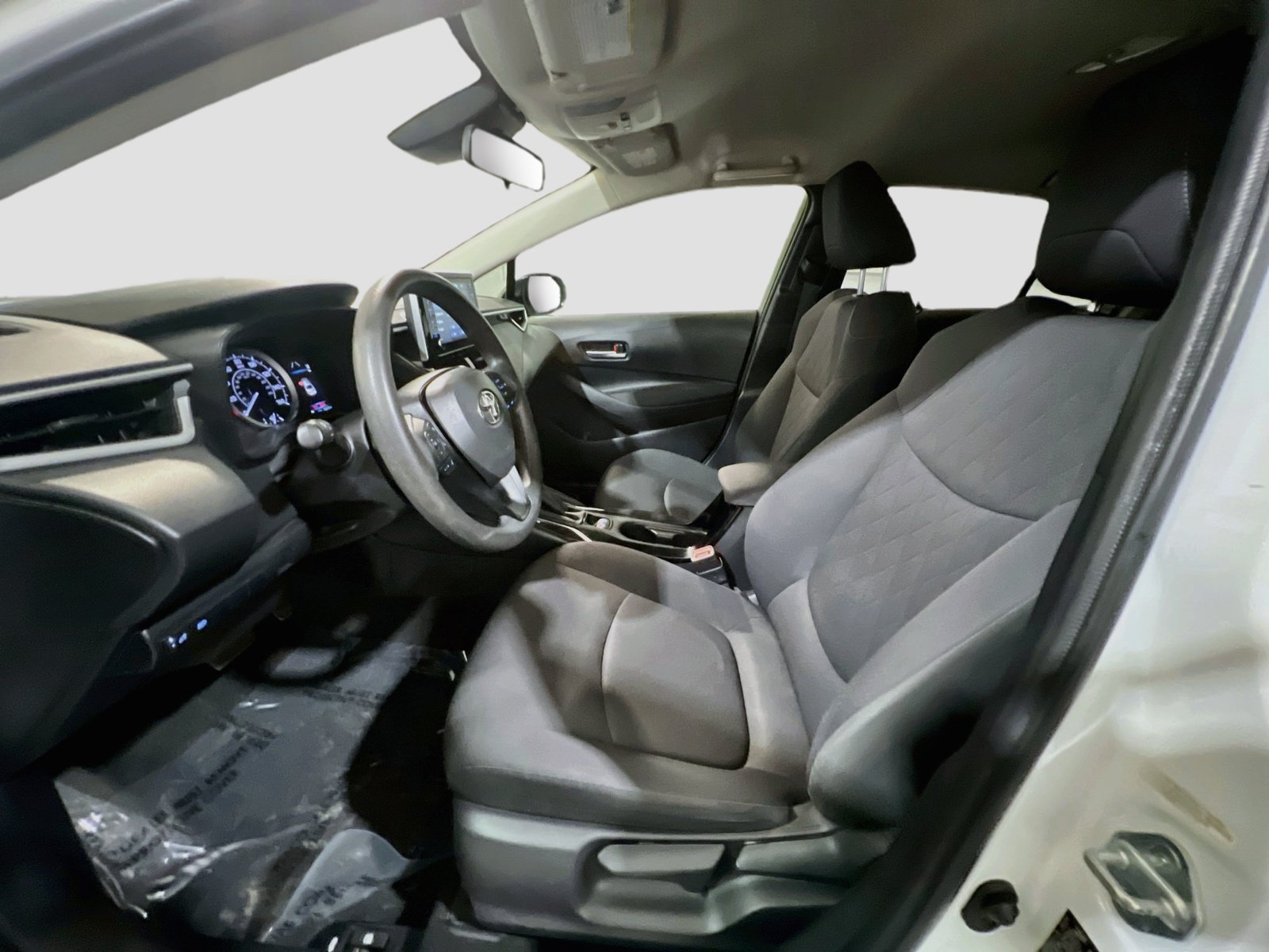 Used 2020 Toyota Corolla LE w/ Carpet Mat Package (TMS) FWD image 14