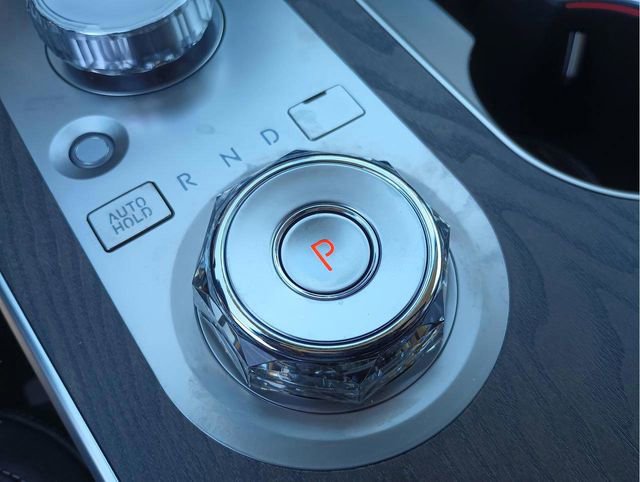 Used 2025 Genesis GV80 3.5T Prestige image 26