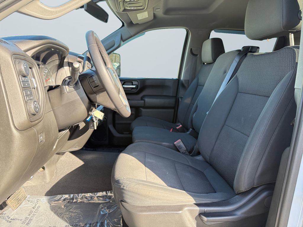 Used 2020 Chevrolet Silverado 2500 Custom w/ Custom Value Package image 9