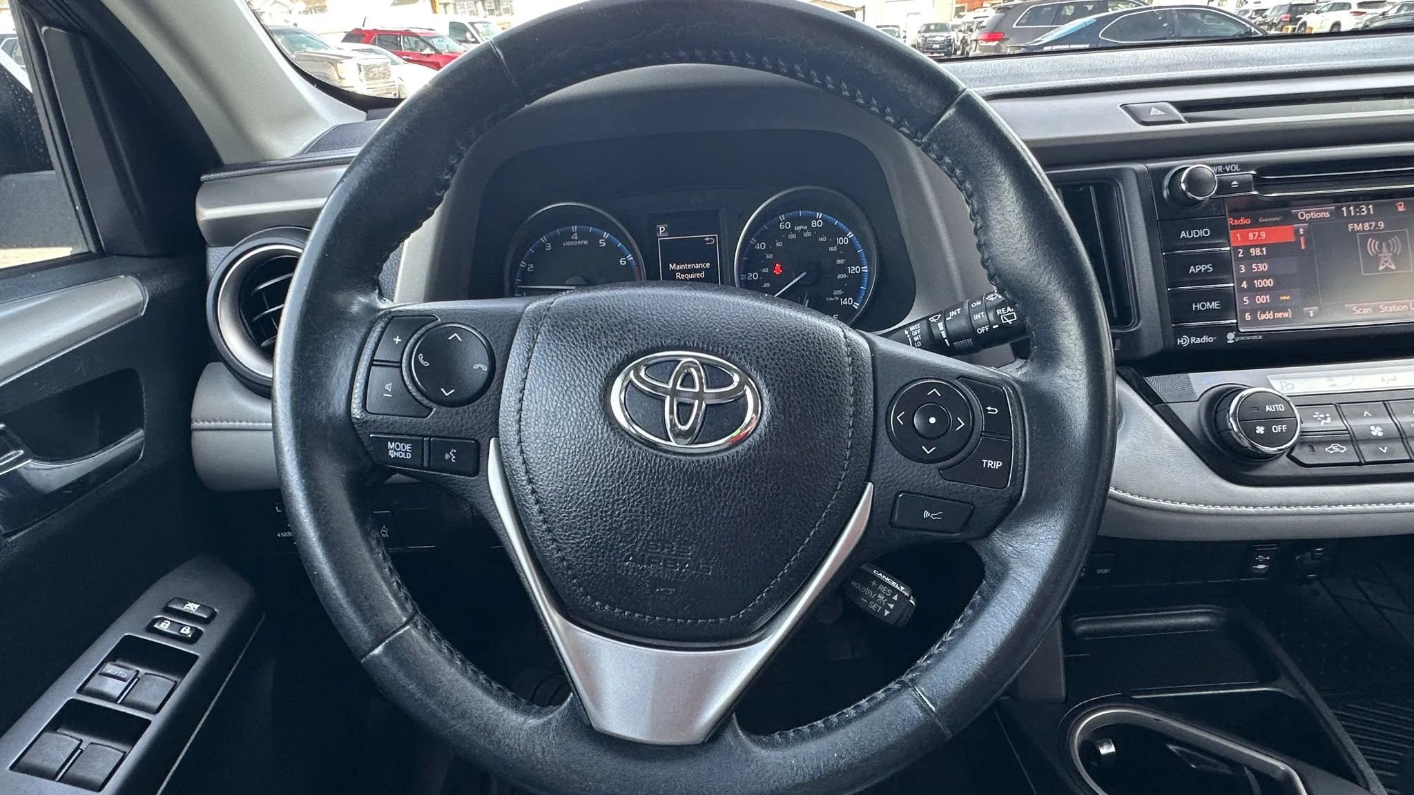 Used 2018 Toyota RAV4 XLE image 15