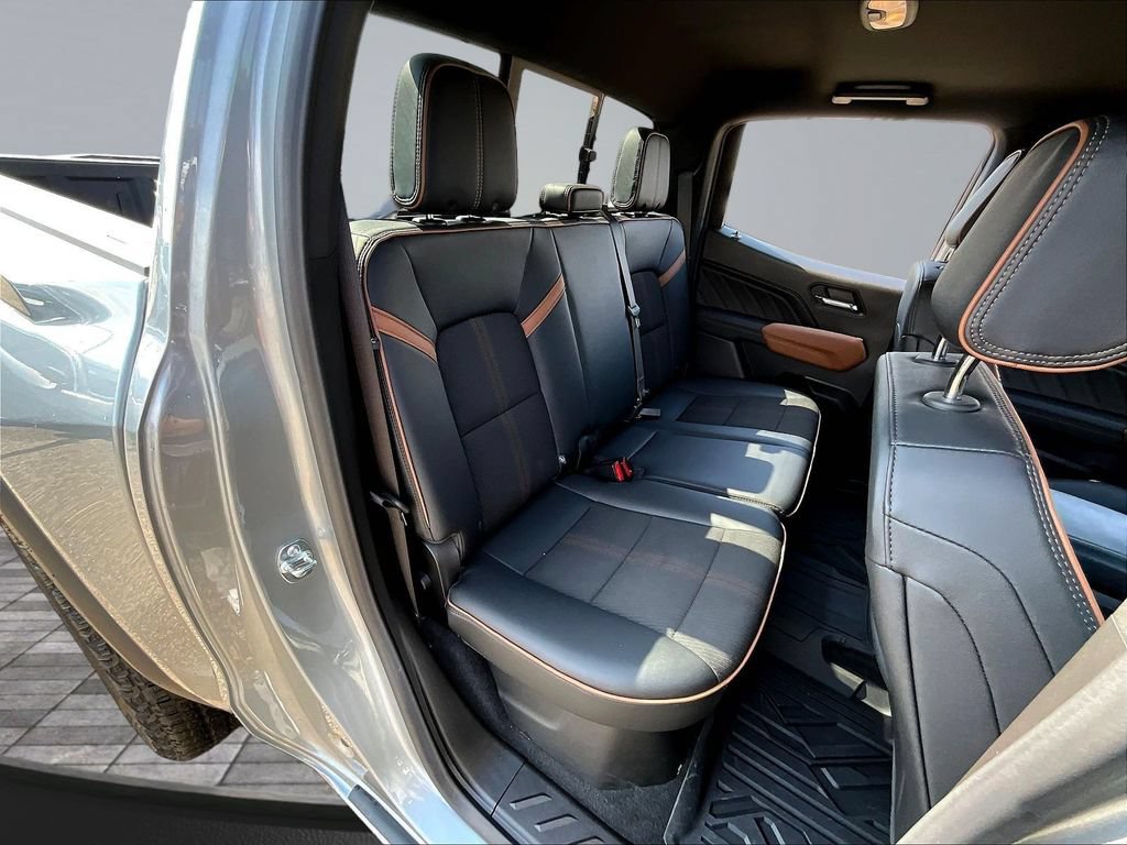 Used 2025 GMC Canyon AT4 AWD/4WD image 27