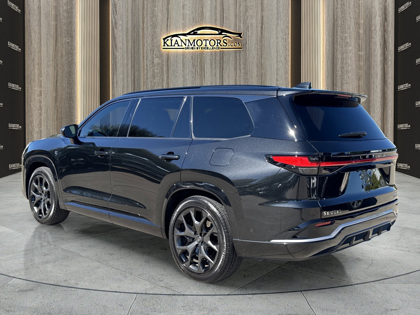 Used 2024 Lexus TX 500h AWD w/ Technology Package image 5