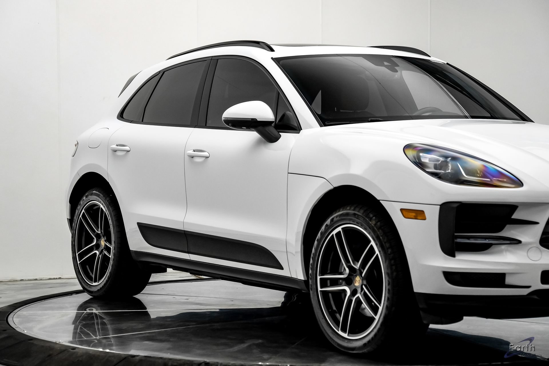 Used 2021 Porsche Macan AWD/4WD image 25
