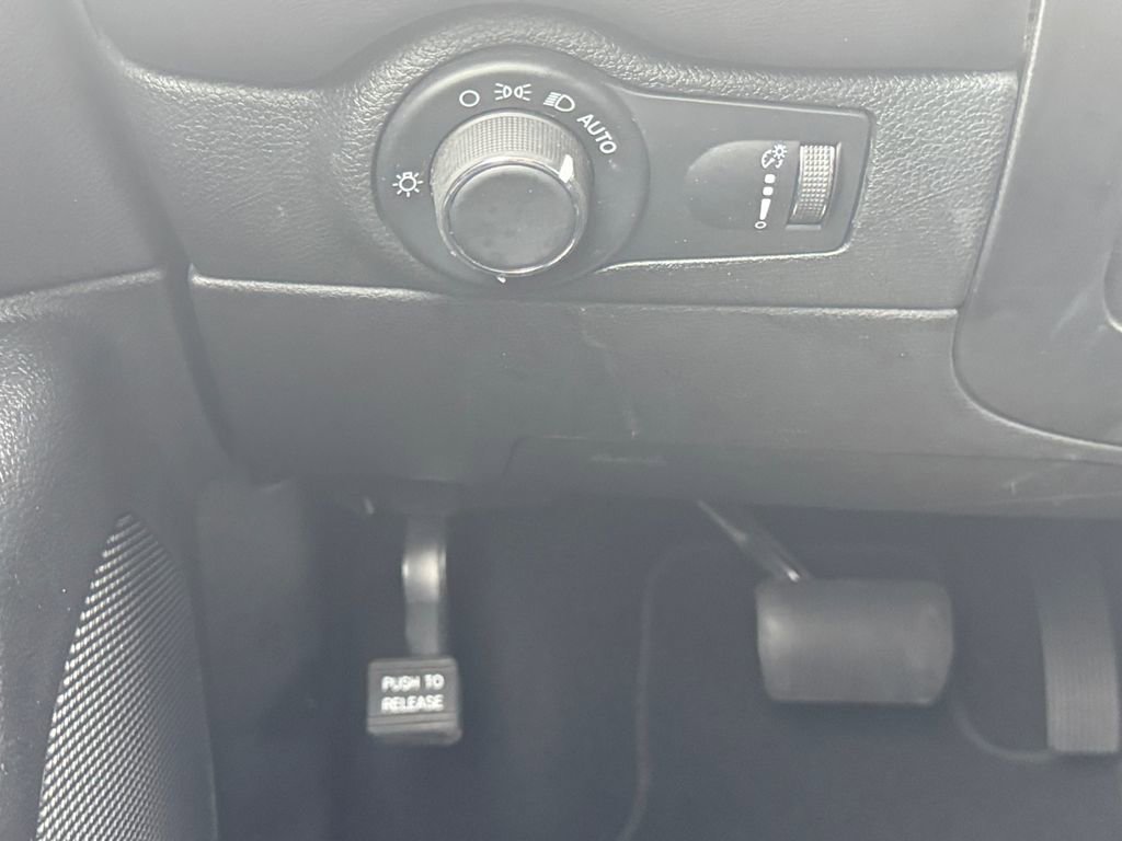 Used 2024 Dodge Durango GT AWD/4WD image 23