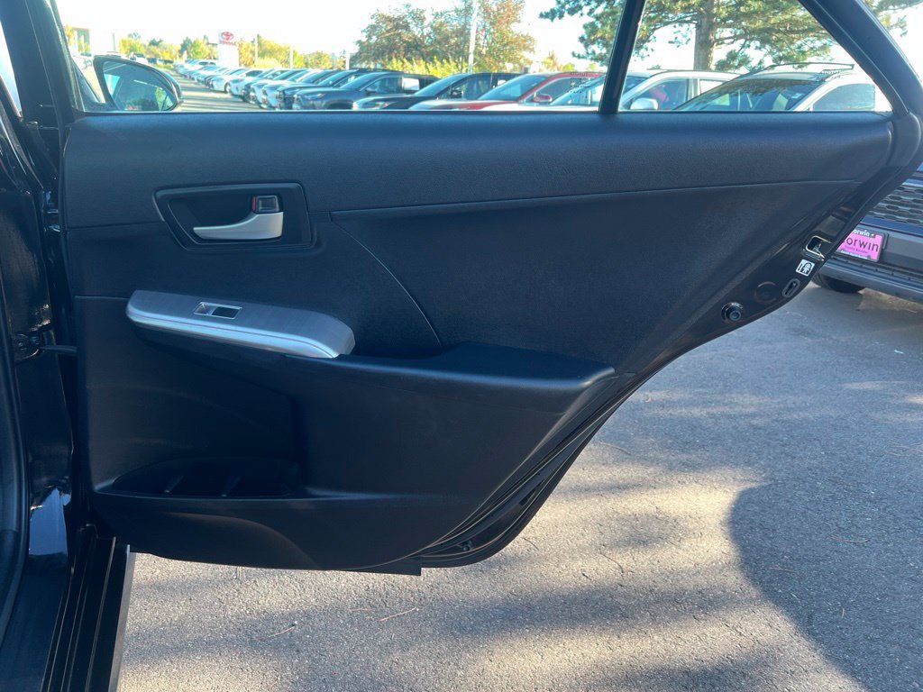 Used 2012 Toyota Camry SE FWD image 14