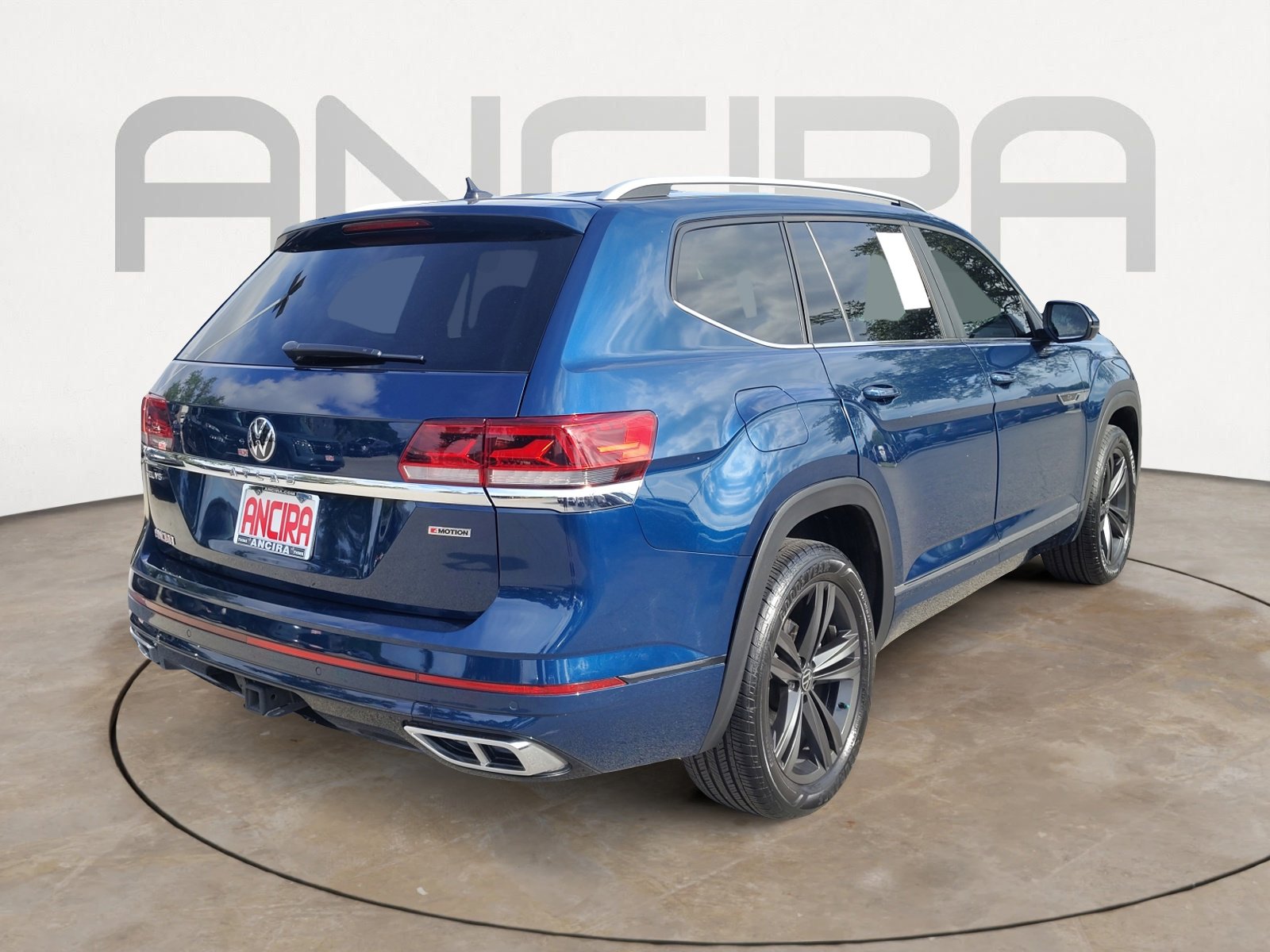 Used 2022 Volkswagen Atlas SEL R-Line AWD/4WD image 13
