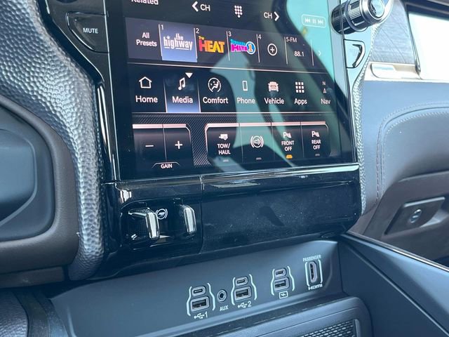 New 2026 RAM 3500 Longhorn AWD/4WD image 18