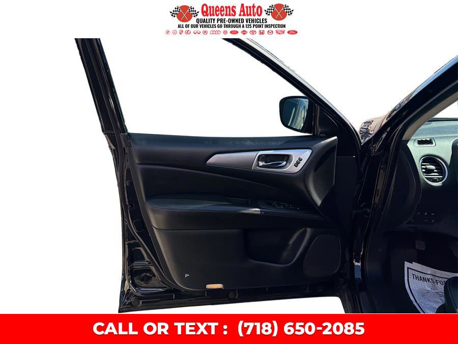 Used 2018 Nissan Pathfinder SL w/ Midnight Edition Package AWD/4WD image 23