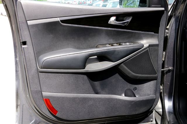 Used 2020 Kia Sorento S image 21