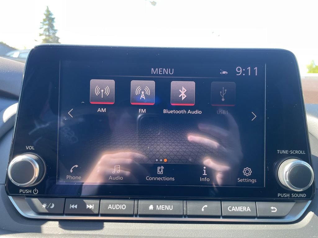 Used 2023 Nissan Rogue SV AWD/4WD image 17