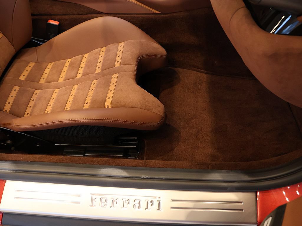 Certified 2023 Ferrari 812 GTS RWD image 35