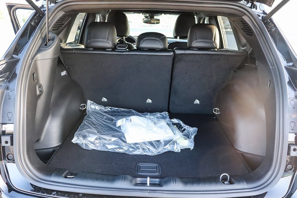 New 2026 Jeep Compass Latitude AWD/4WD image 30
