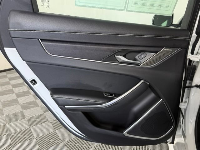Certified 2023 Jaguar XF R-Dynamic SE AWD/4WD image 23