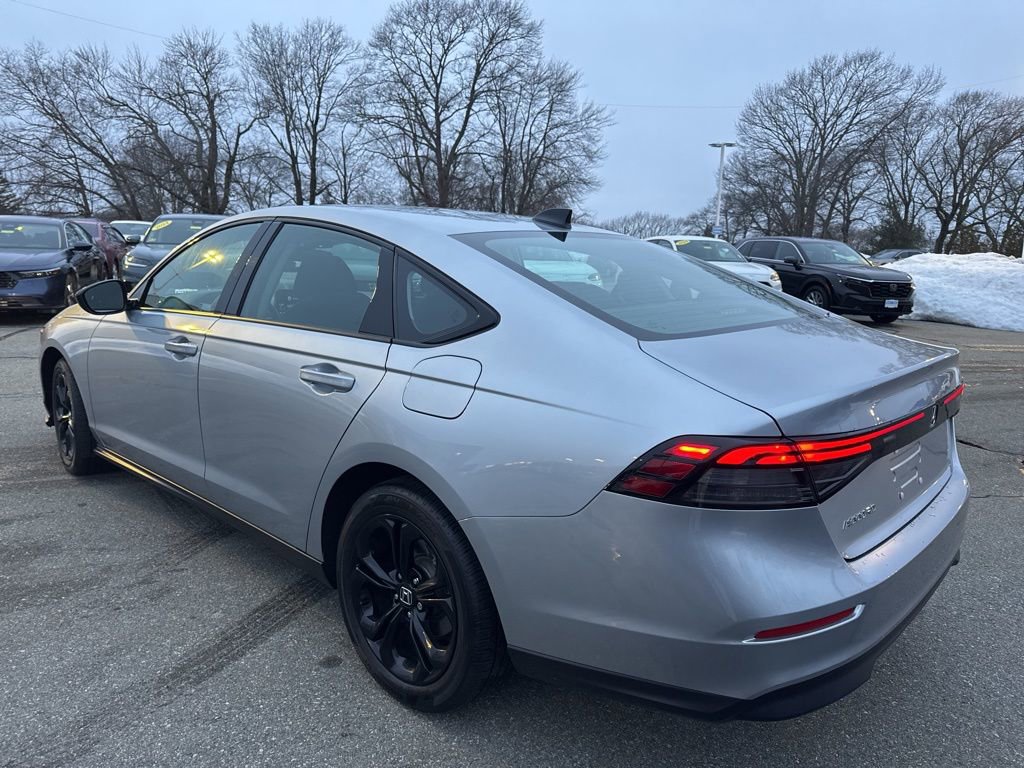 Used 2025 Honda Accord SE image 8