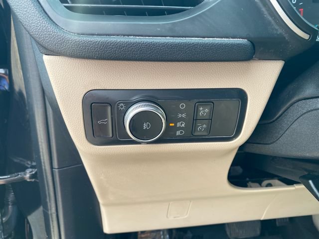 Used 2022 Ford Escape SEL FWD image 18