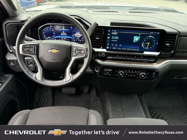 Used 2025 Chevrolet Silverado 2500 LT AWD/4WD image 15