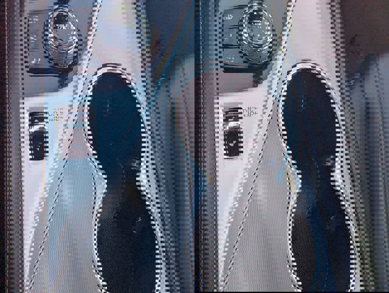 Certified 2018 INFINITI Q60 3.0t Luxe RWD image 25