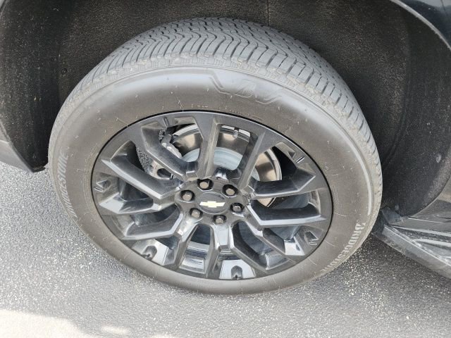 Used 2025 Chevrolet Suburban LS w/ Max Trailering Package image 3