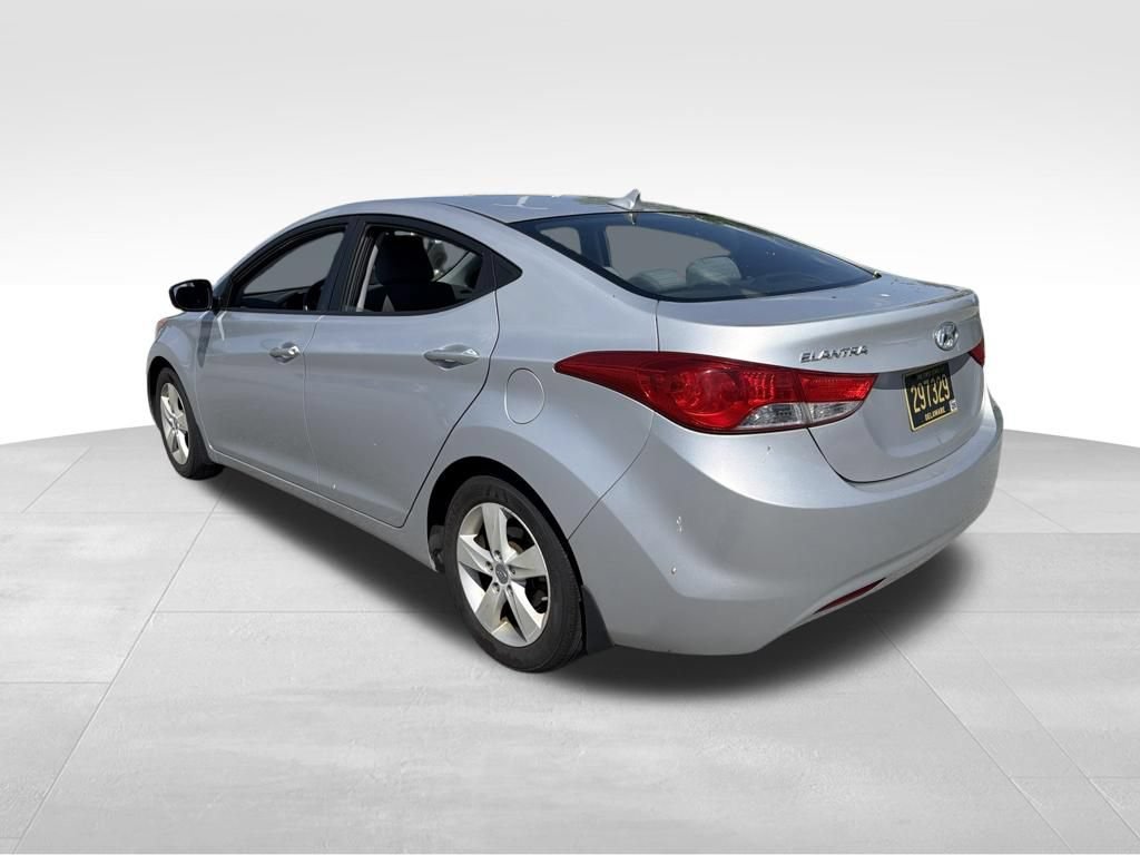 Used 2013 Hyundai Elantra GLS w/ Preferred Pkg FWD image 3
