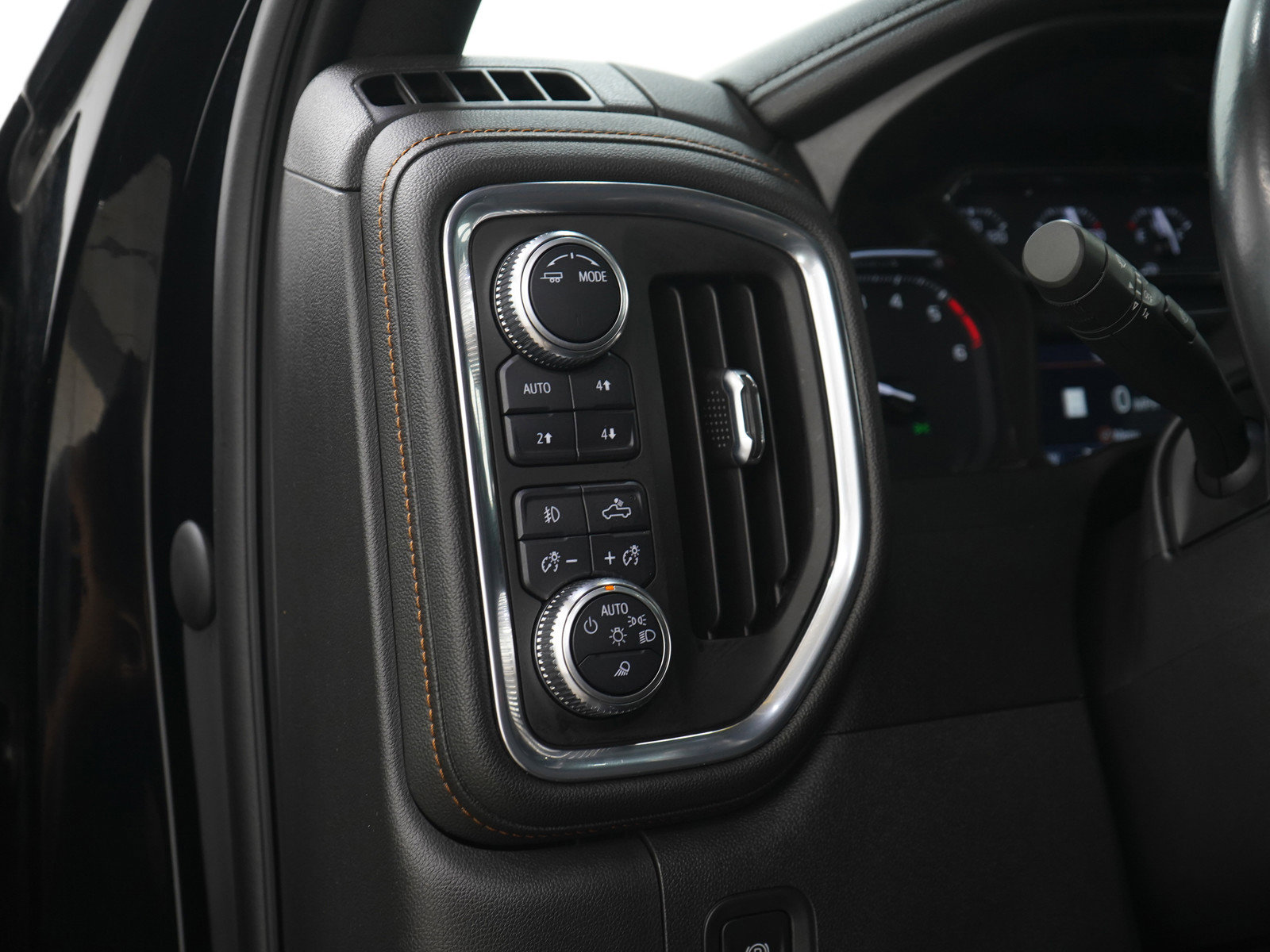 Used 2021 GMC Sierra 1500 AT4 w/ AT4 Preferred Package AWD/4WD image 24