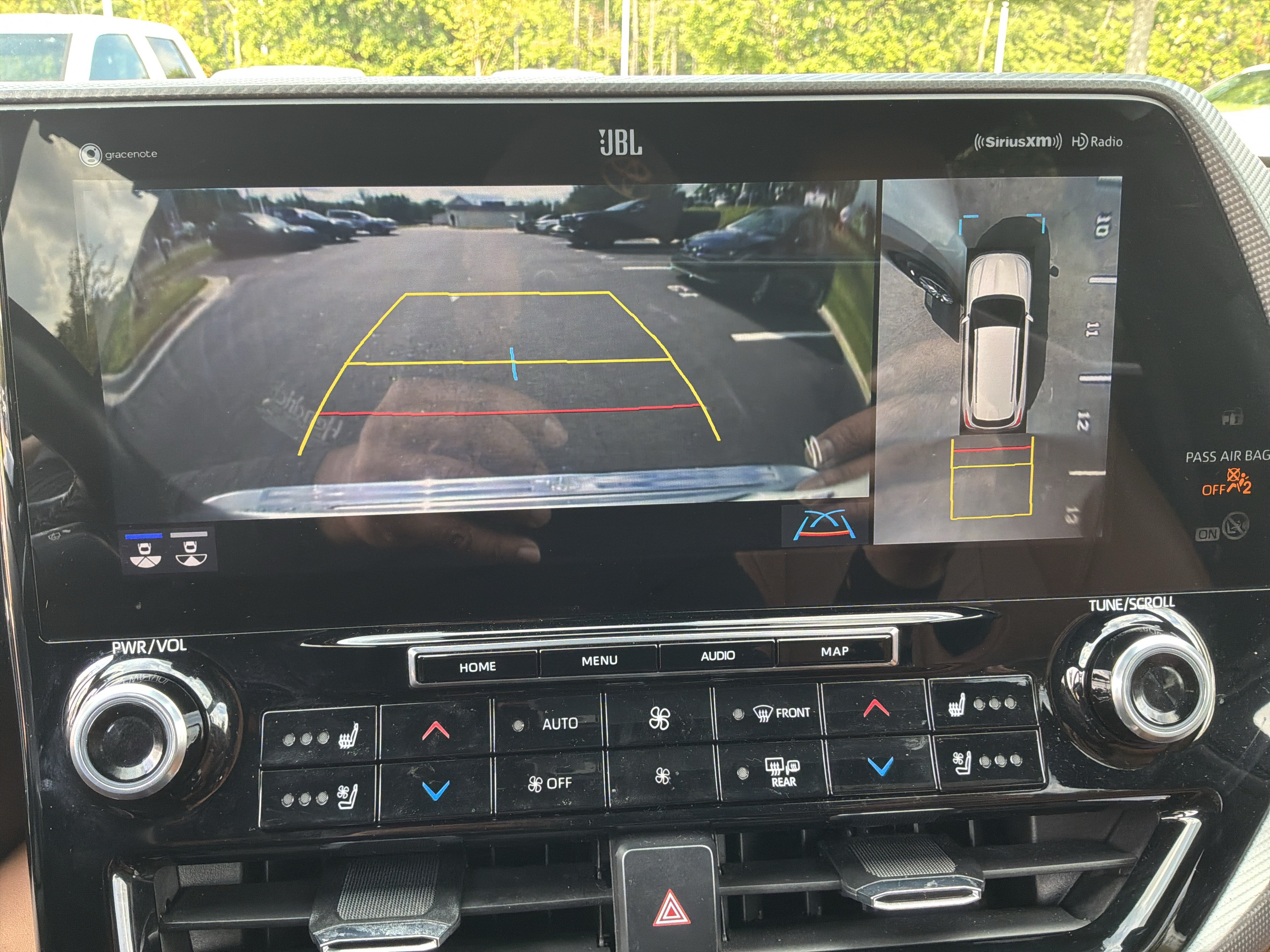 Used 2022 Toyota Highlander Platinum FWD image 25