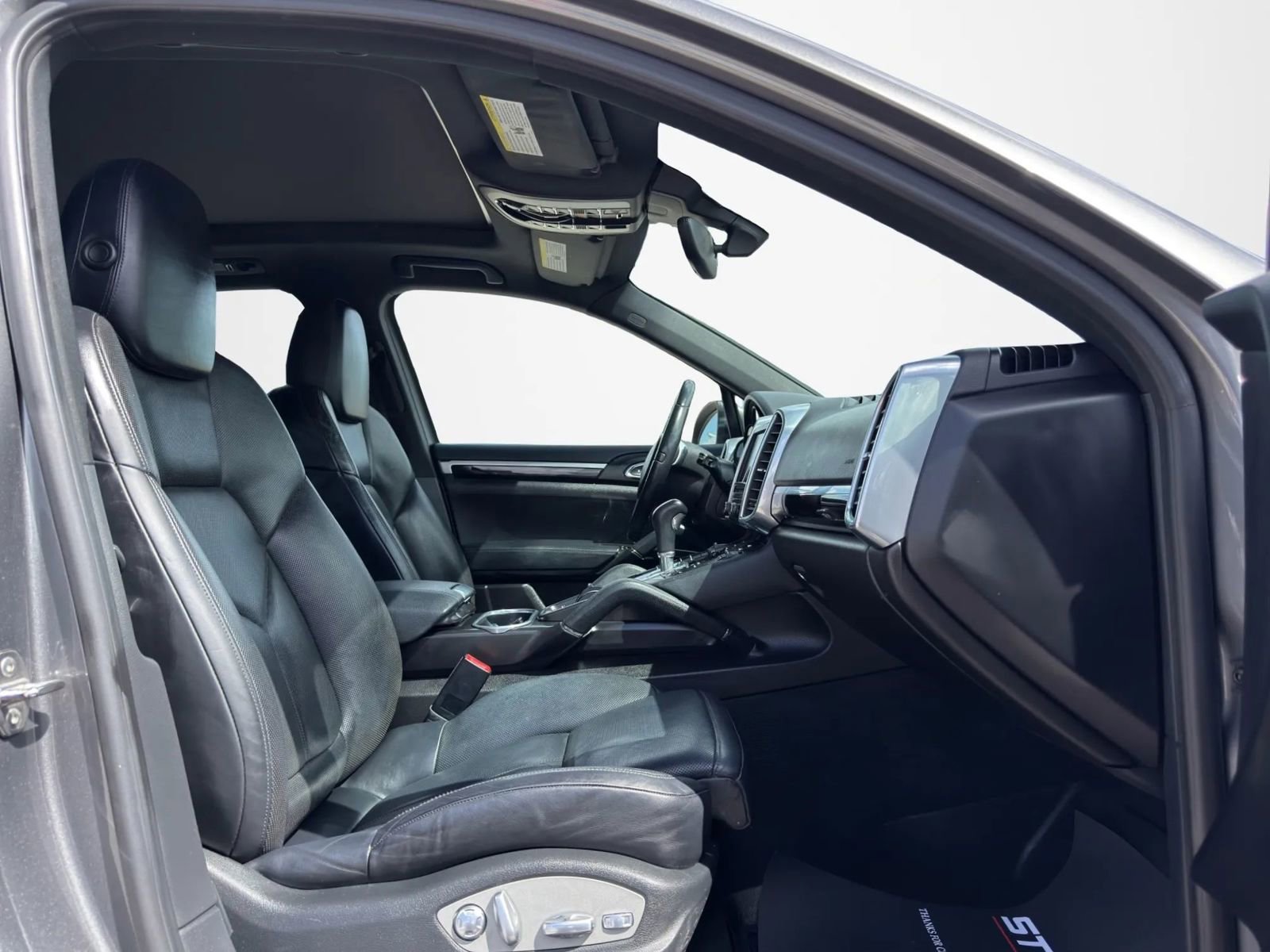 Used 2013 Porsche Cayenne Diesel AWD/4WD image 23