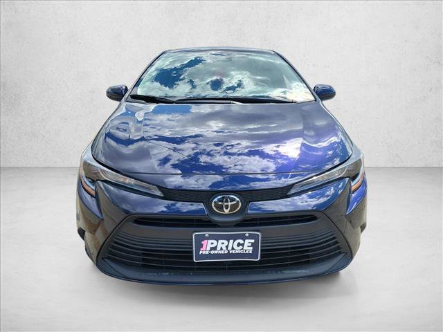 Used 2025 Toyota Corolla LE image 2