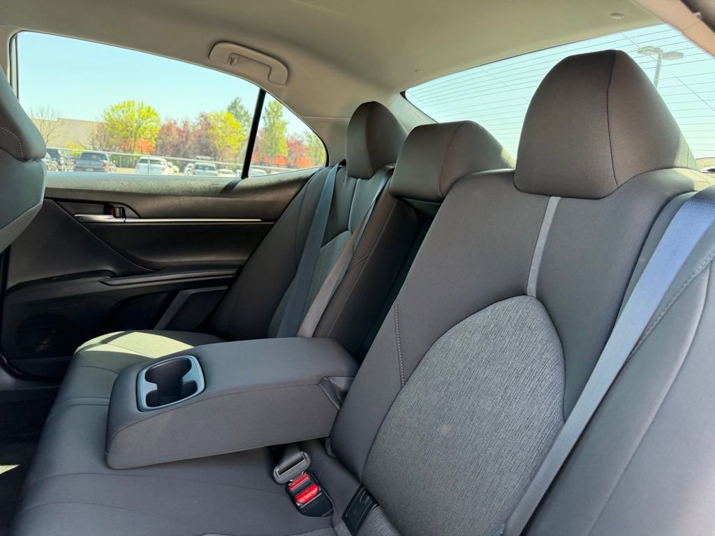 Used 2022 Toyota Camry LE FWD image 29