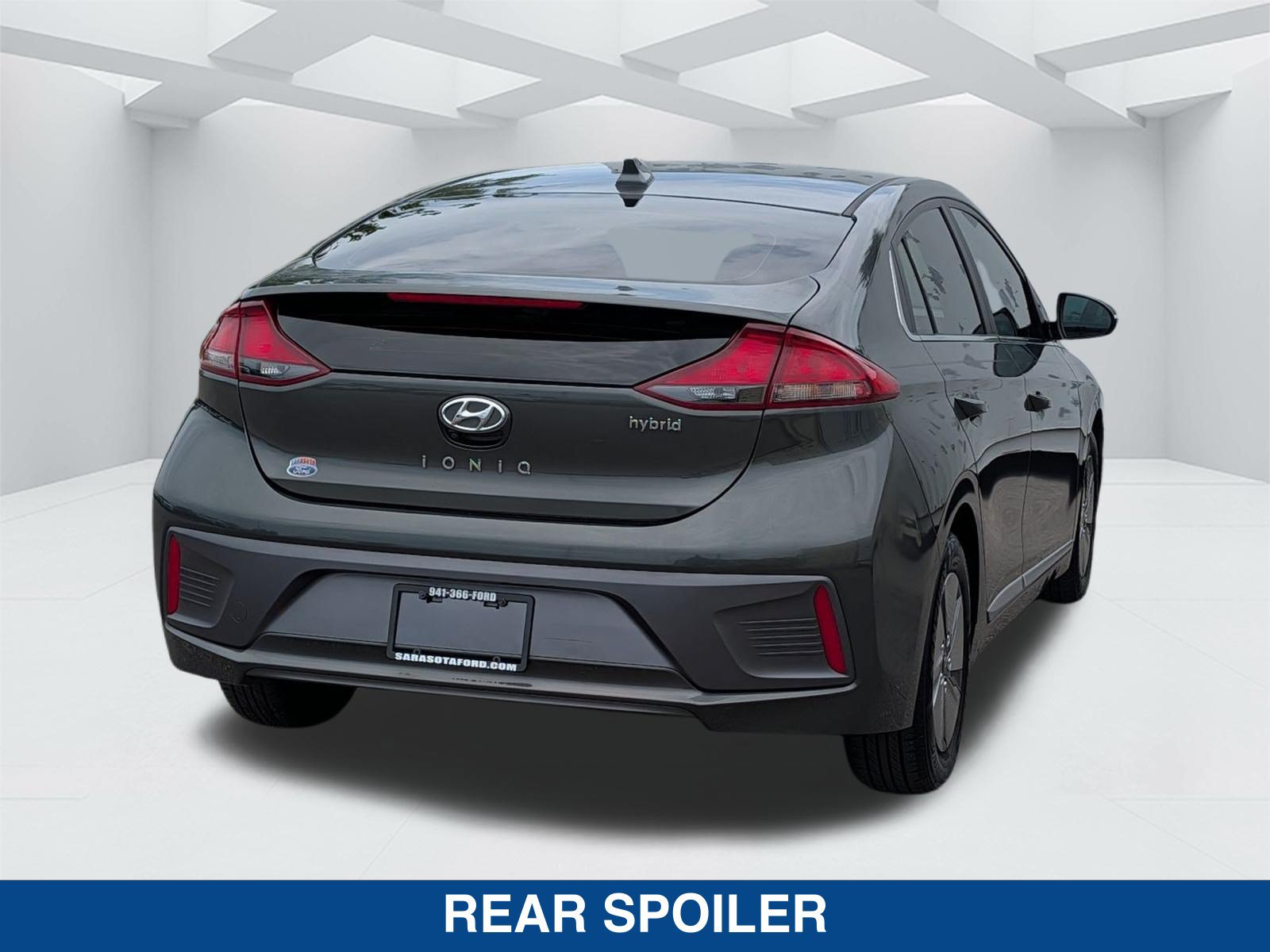 Used 2022 Hyundai Ioniq SE FWD image 5