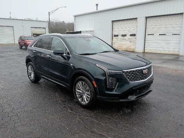 Used 2024 Cadillac XT4 Premium Luxury image 7