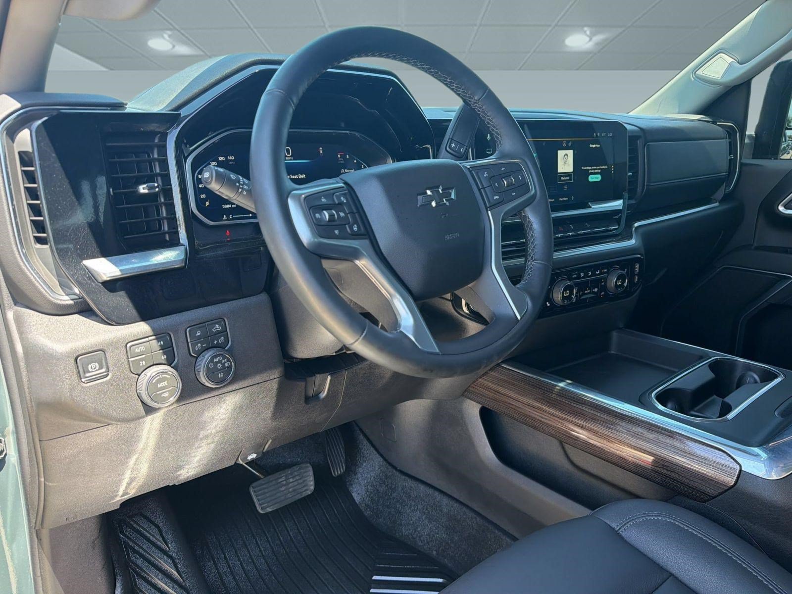 Used 2026 Chevrolet Silverado 2500 LT w/ Trail Boss Package AWD/4WD image 4