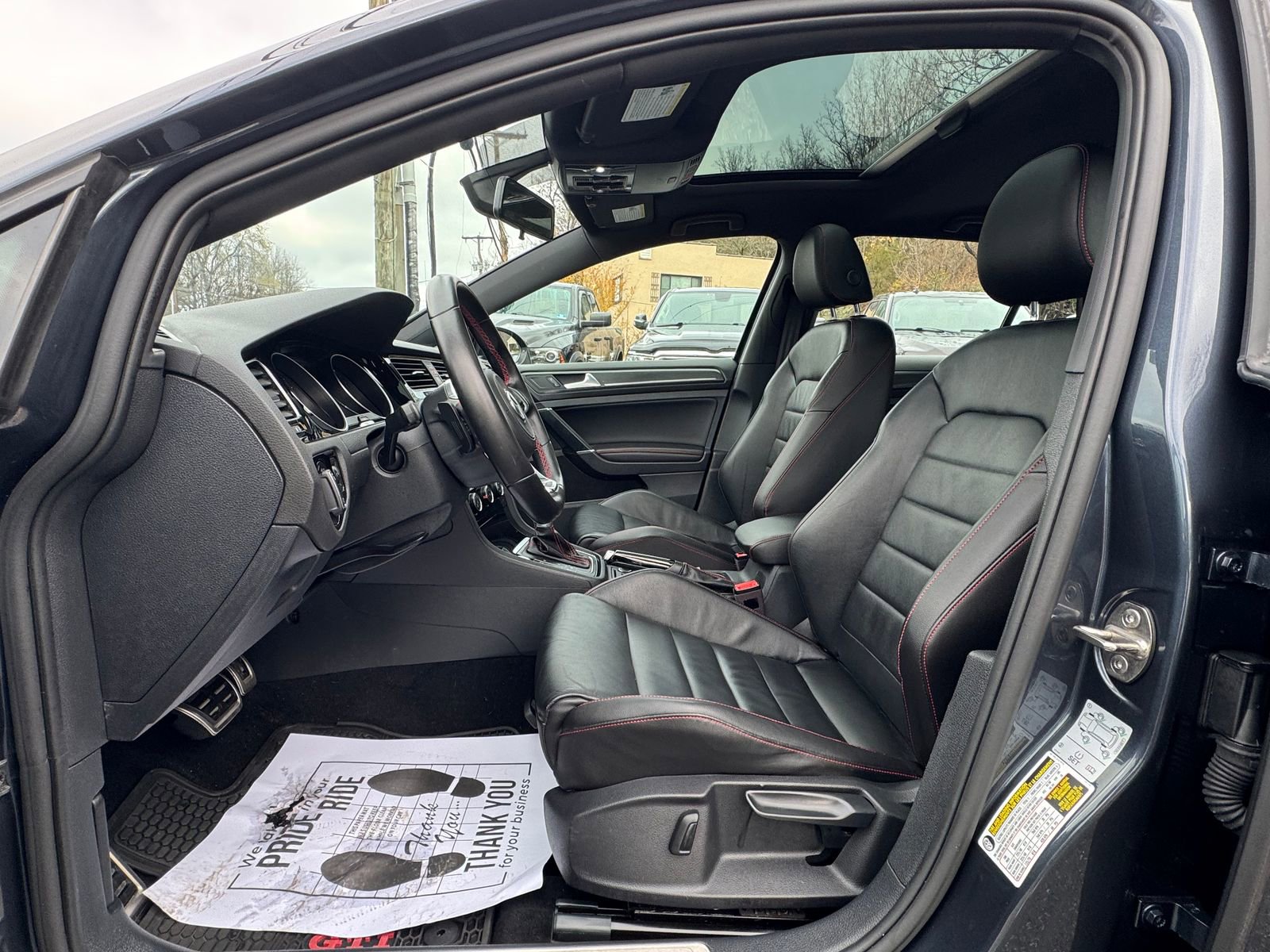 Used 2018 Volkswagen GTI SE w/ SE Leather Package image 9