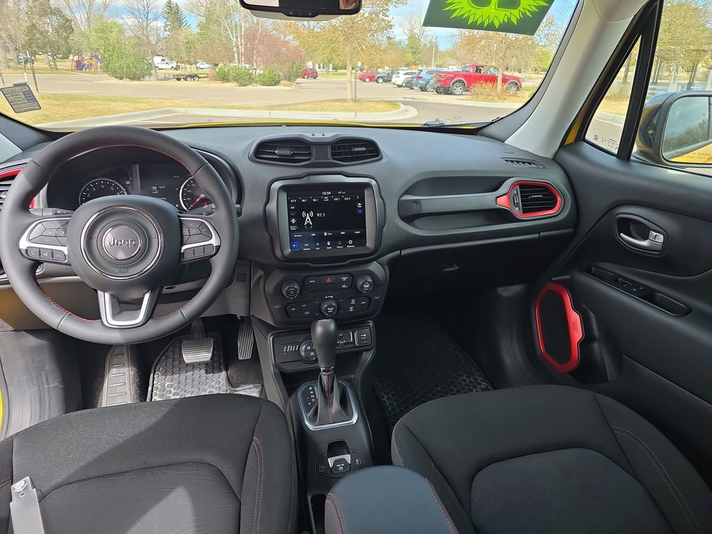 Used 2023 Jeep Renegade Trailhawk AWD/4WD image 14