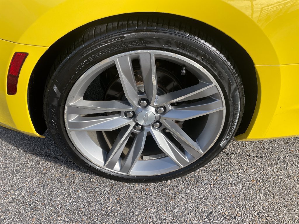 Used 2017 Chevrolet Camaro LT w/ RS Package RWD image 12